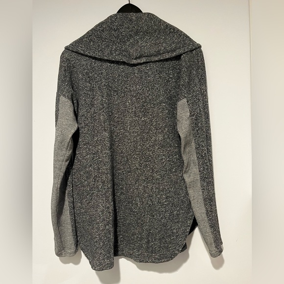 Tommy Hilfiger turtleneck loose black and gray sweater size medium - Picture 3 of 8